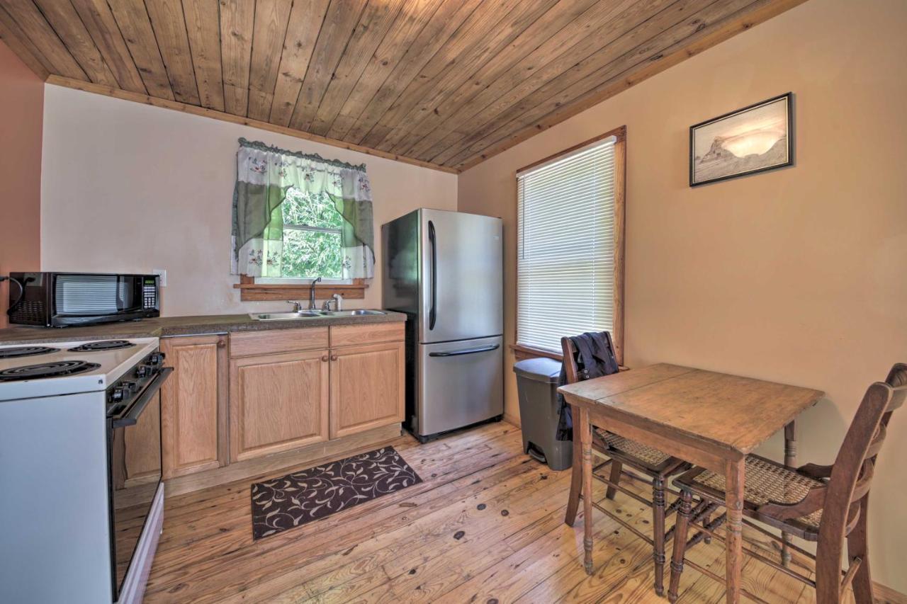 Pet-Friendly Cottage With Fire Pit - 3 Mi To Siu! คาร์บอนเดล ภายนอก รูปภาพ