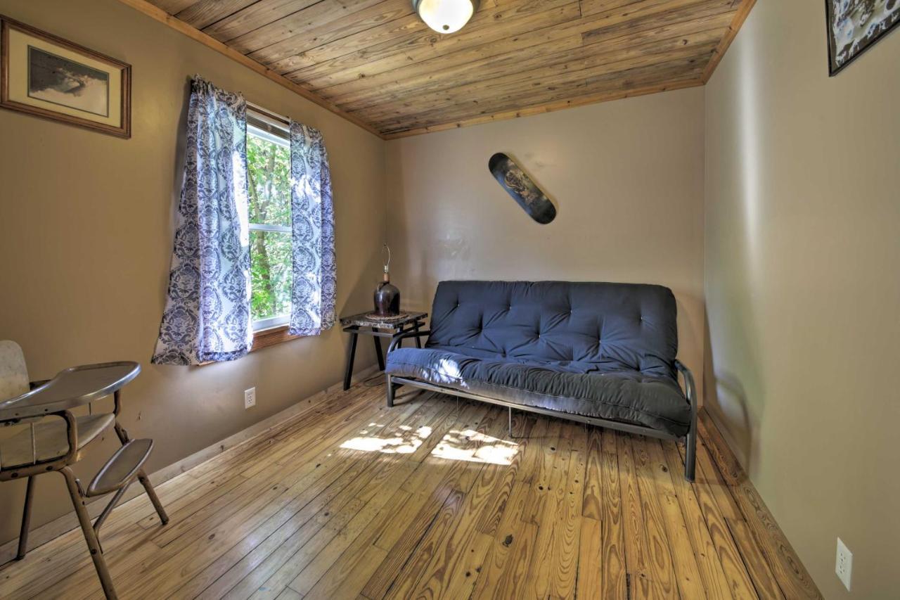 Pet-Friendly Cottage With Fire Pit - 3 Mi To Siu! คาร์บอนเดล ภายนอก รูปภาพ